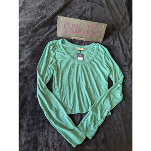 NWT Universal Thread Green Long Sleeve Top L
